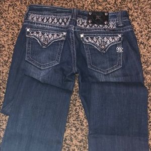 Buckle jeans